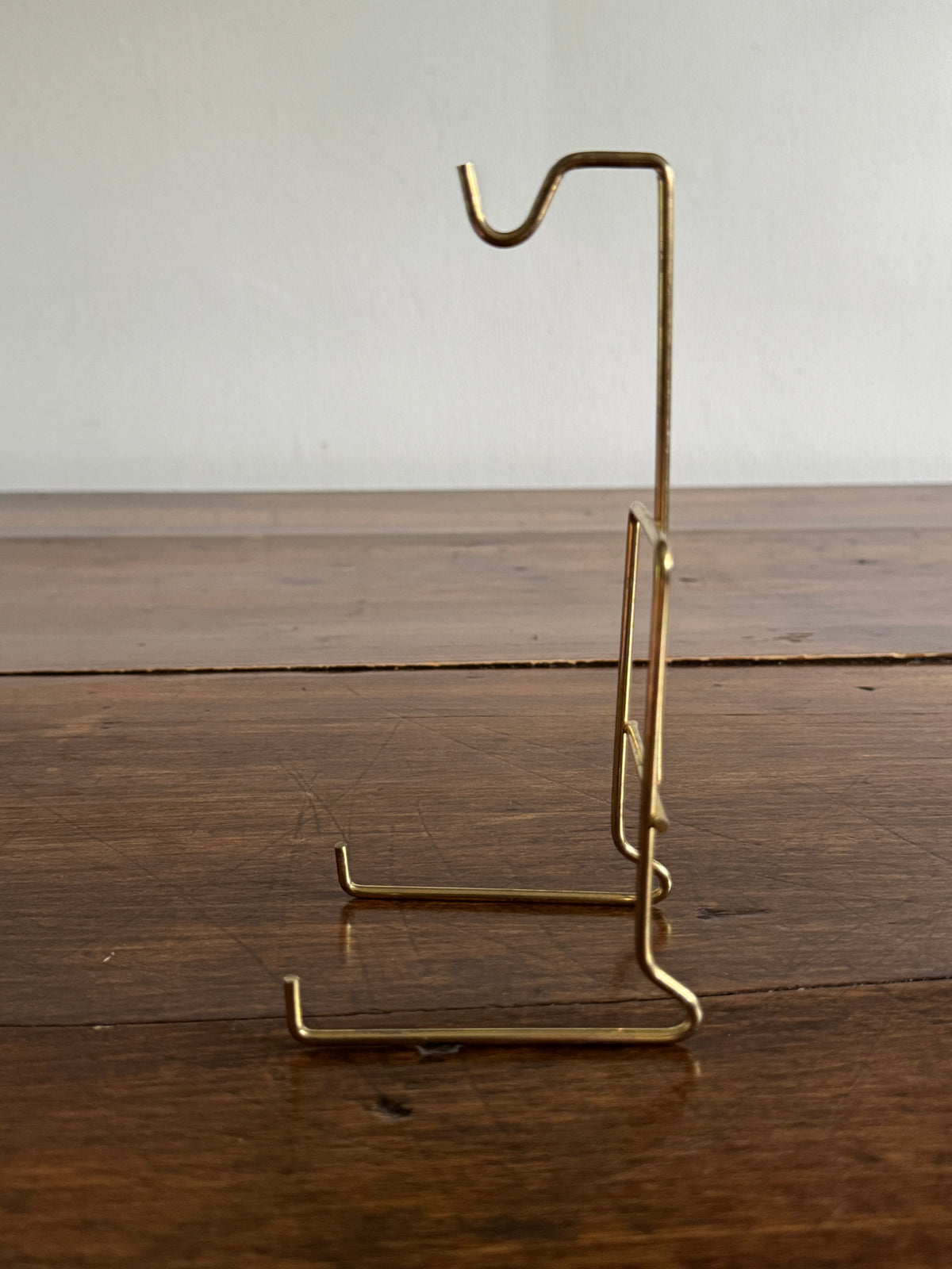 Five Cup and Saucer Display Stands - Gold-Toned Metal Teacup and Saucer Display Stands