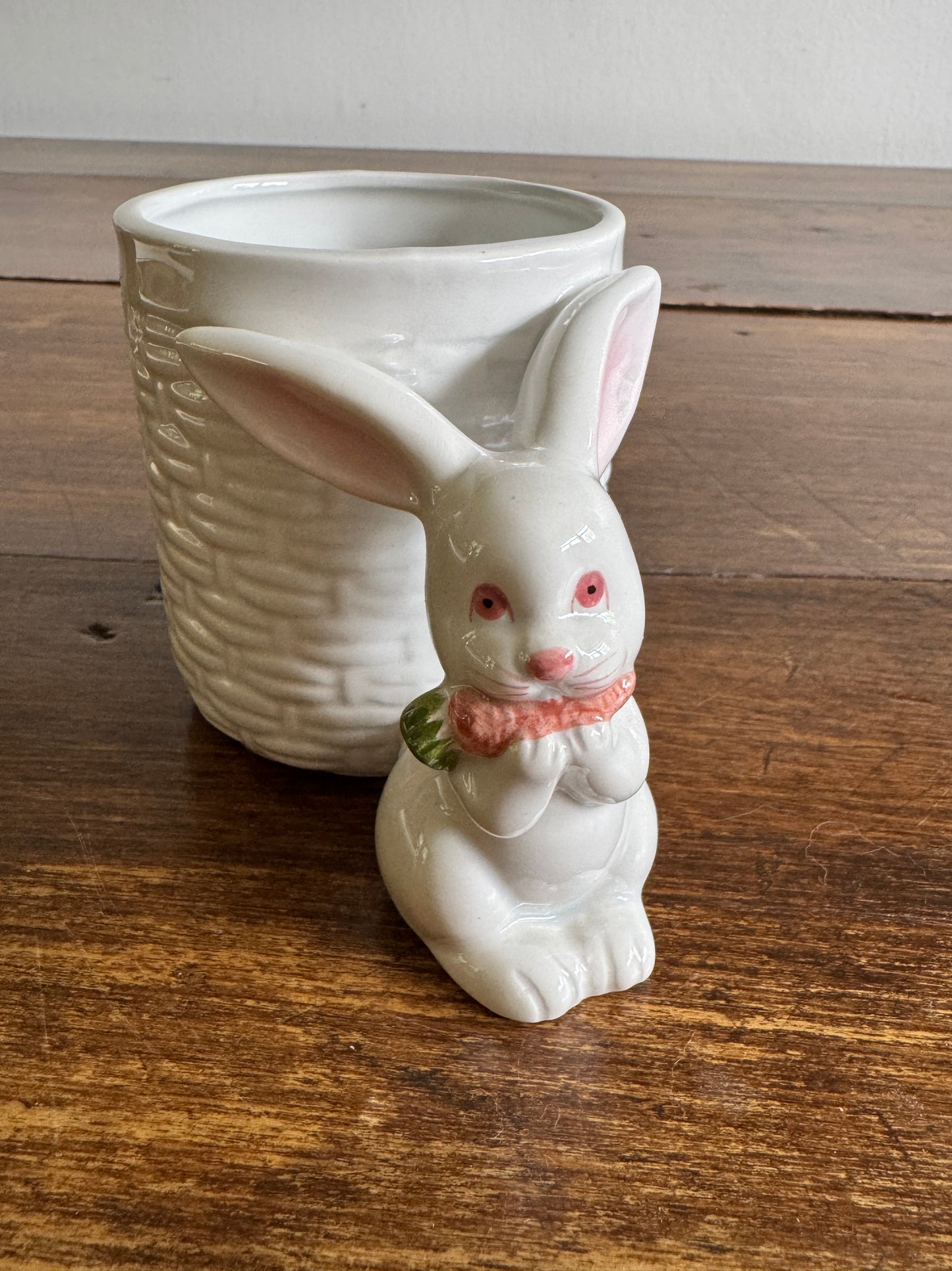 Vintage Fitz & Floyd Bunny Eating Carrot with White Basket Weave Holder 1979 - Made in Japan