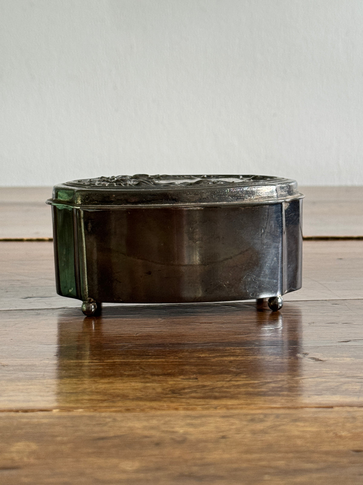 Vintage Art Nouveau DS. Co Pewter Silver-Tone Trinket Box with Floral Hinged Lid