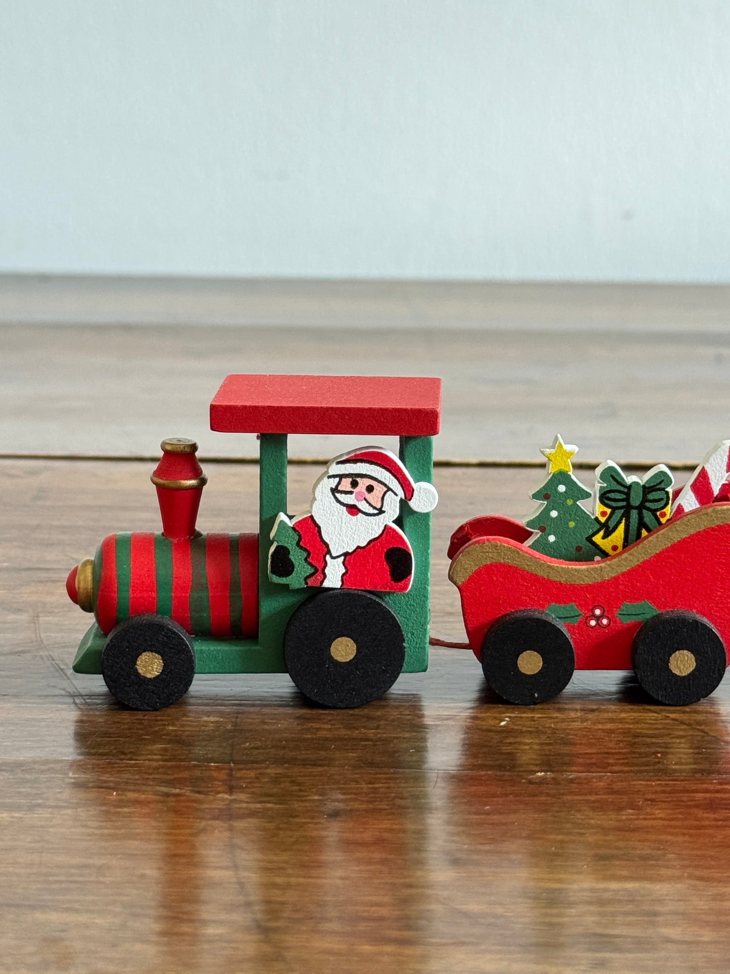 Wood Christmas Train Holiday Decoration - Made in China