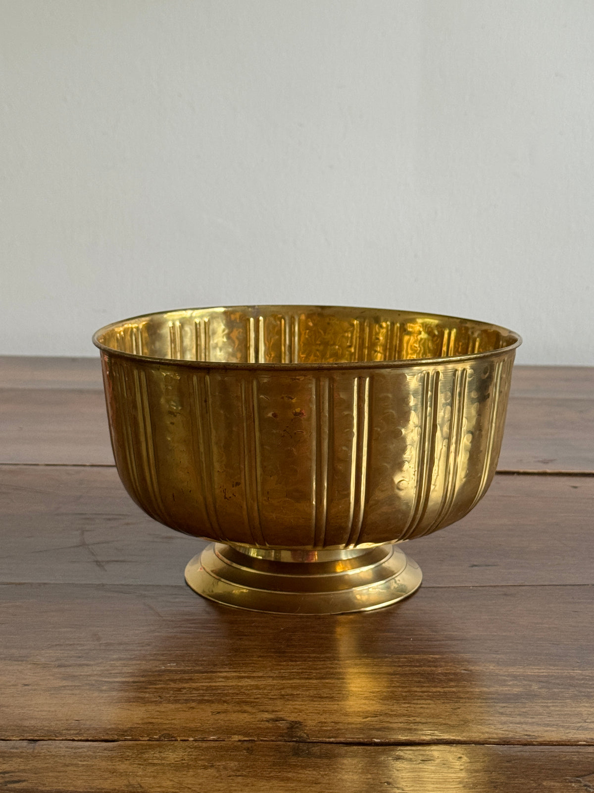 Vintage Shiny Brass Raised Bowl with Hammered Texture and Grooved Sides
