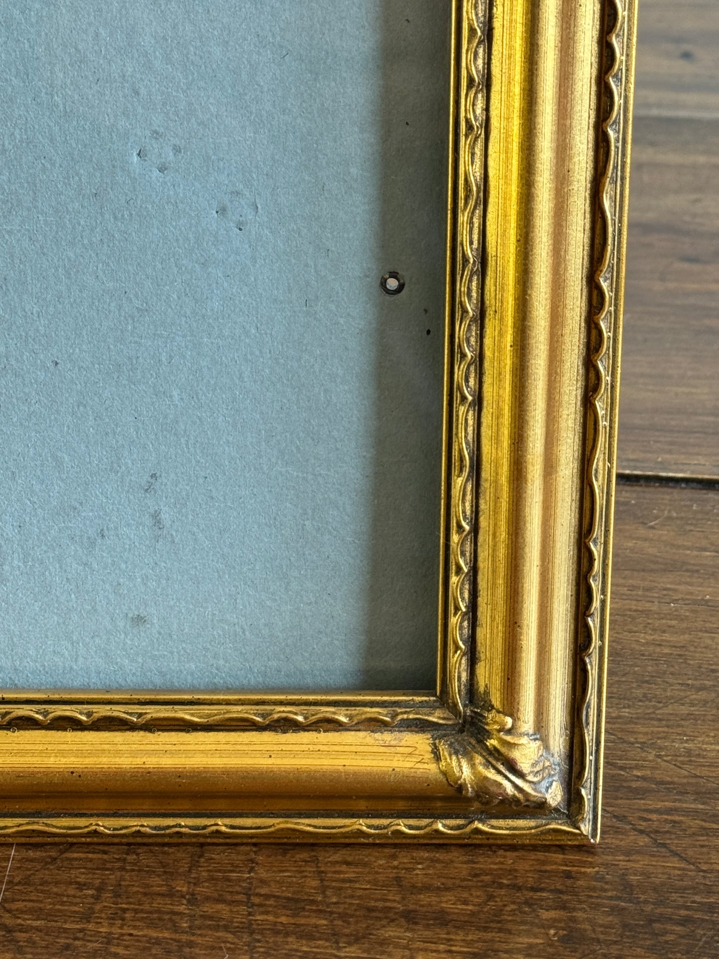 Gold Ornate 5x7 Photo Frame with Leaf Corner Design