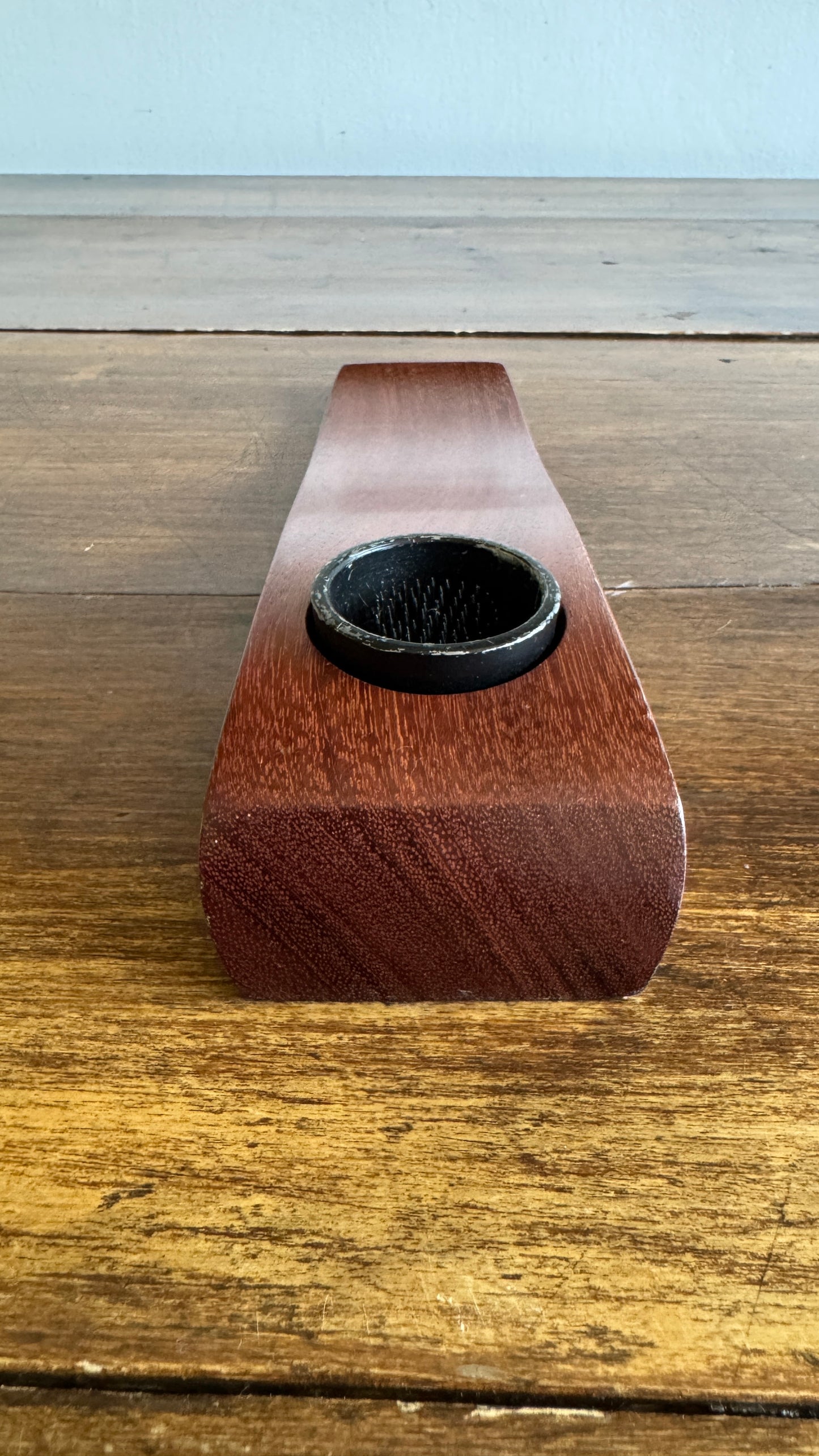 Simple Wooden Ikebana Pin Frog Vase