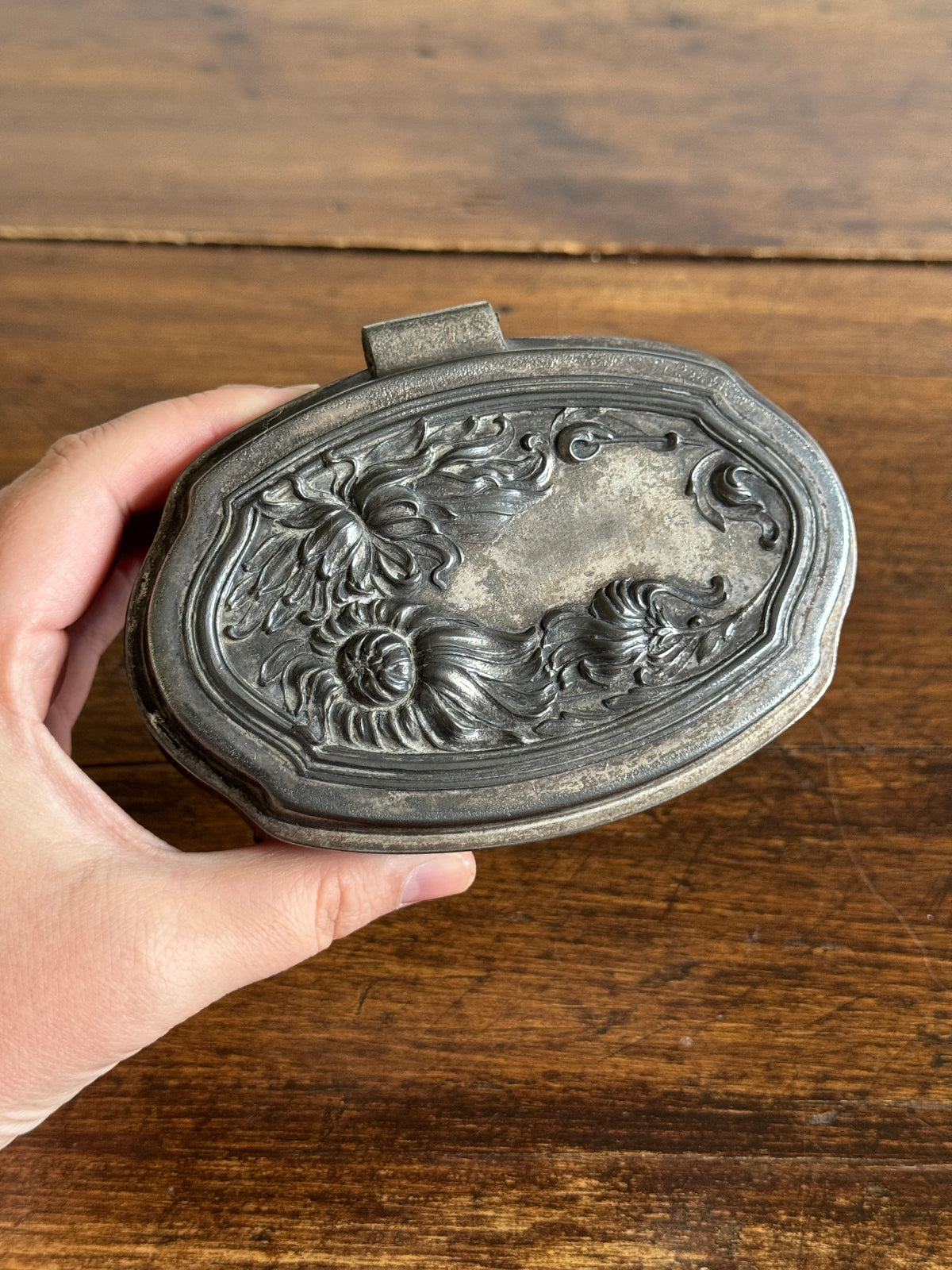 Vintage Art Nouveau DS. Co Pewter Silver-Tone Trinket Box with Floral Hinged Lid