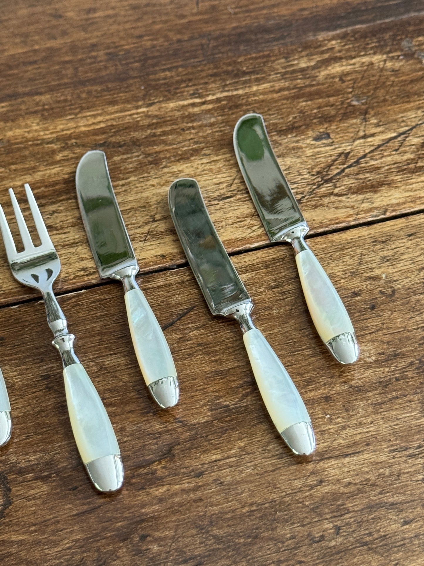 Mini Appetizer Cutlery - Spoon, Forks and Spreaders with Mother Of Pearl Handles