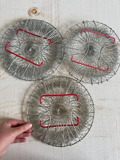 ONE Collapsible Metal Mesh Wire Egg Collecting Basket with Red Handles