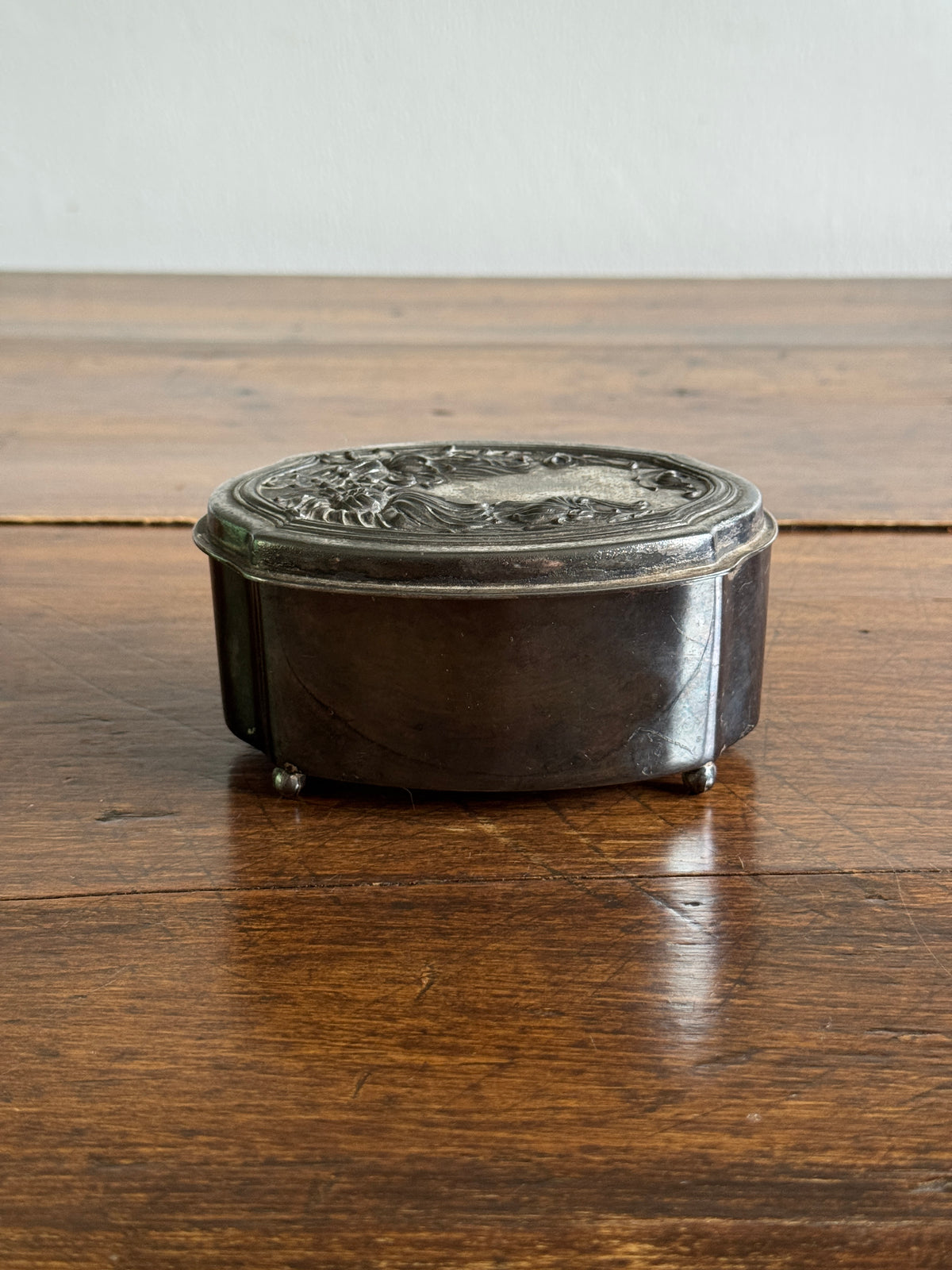 Vintage Art Nouveau DS. Co Pewter Silver-Tone Trinket Box with Floral Hinged Lid