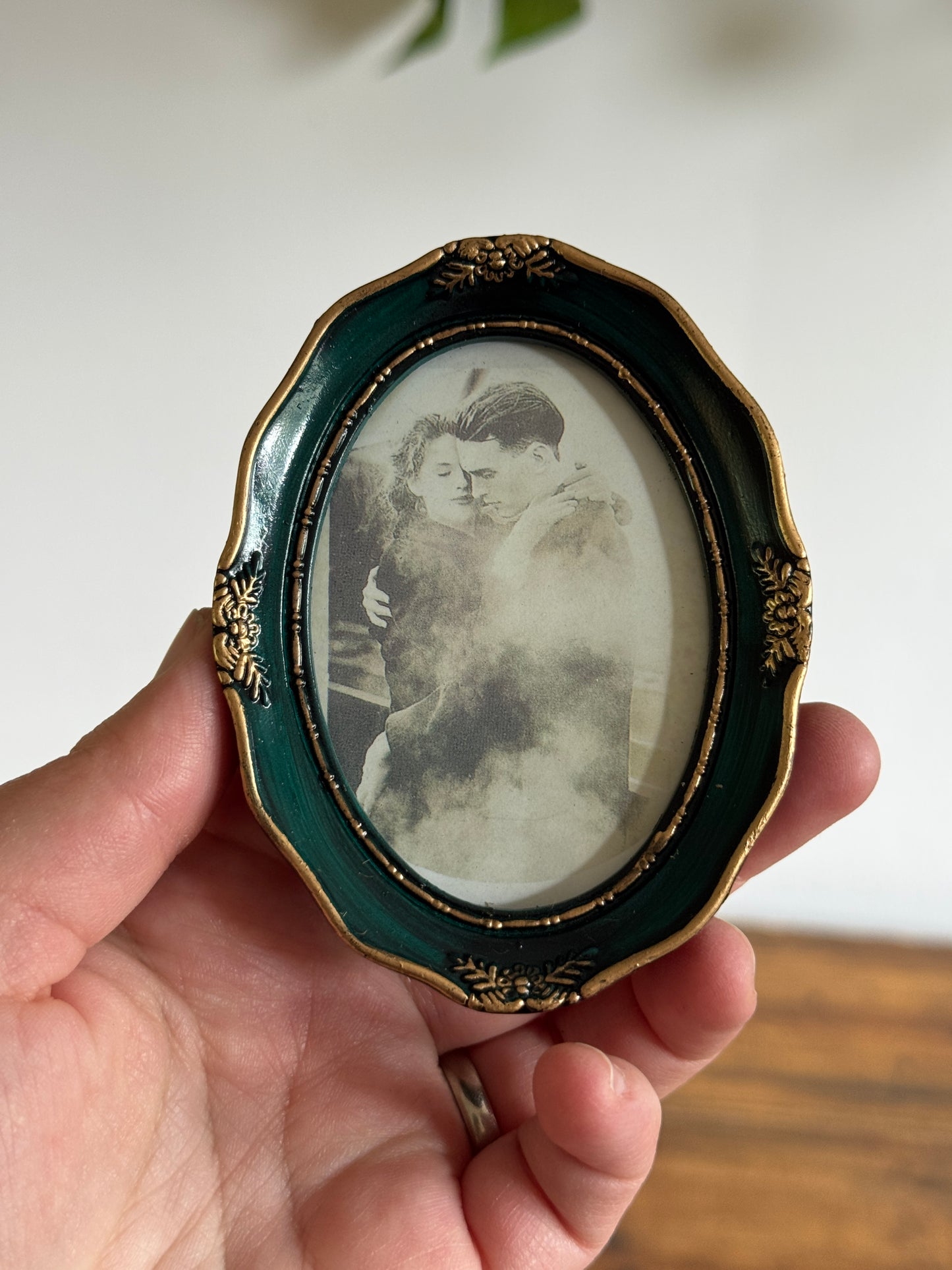 PICK ONE: Small Plastic Frames with Small Metal Stand