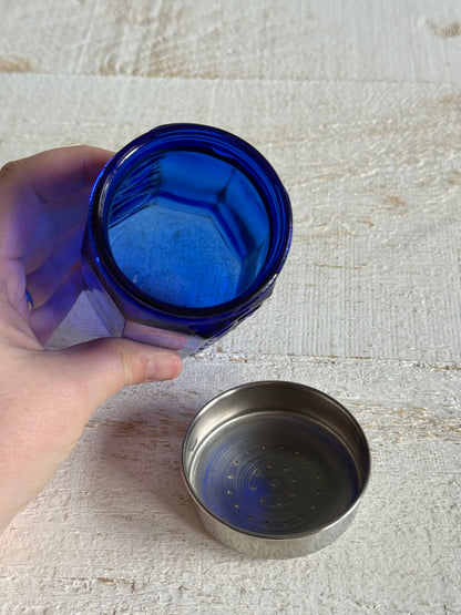 Single Vintage Cobalt Blue Glass with Metal Lid Pepper Shaker - Large Retro Kitchen Pepper Shaker