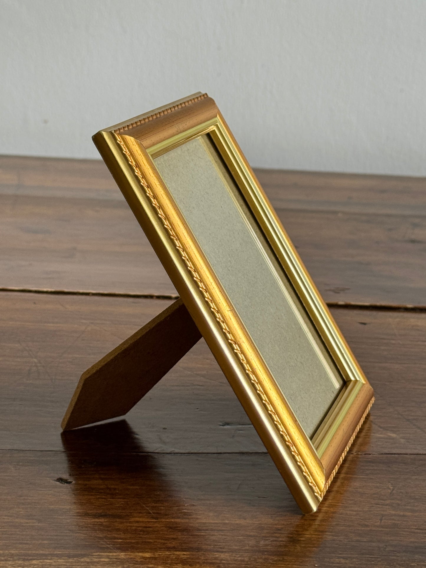 Small Gold Tone Frame with Light Green Edge Detailing 4x6 Photo