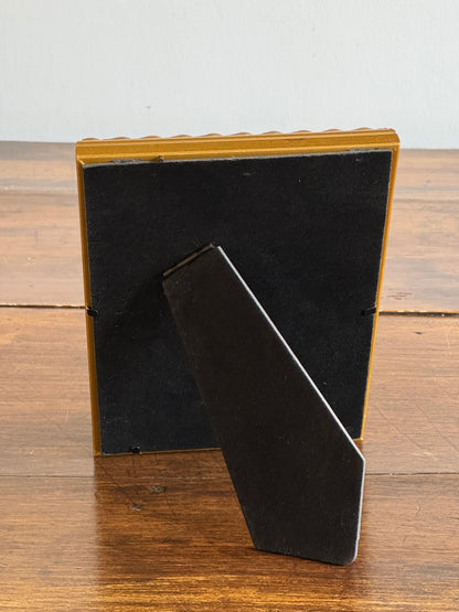 Vintage Gold Tone 4x6 Ornate Wood Photo Frame