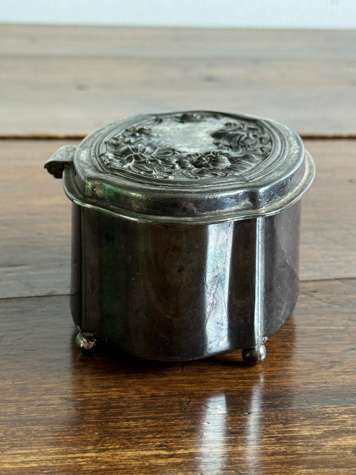 Vintage Art Nouveau DS. Co Pewter Silver-Tone Trinket Box with Floral Hinged Lid