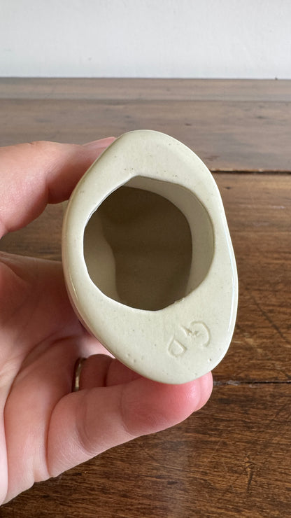 Ceramic Hand Holder - Single Stem Flower Holder