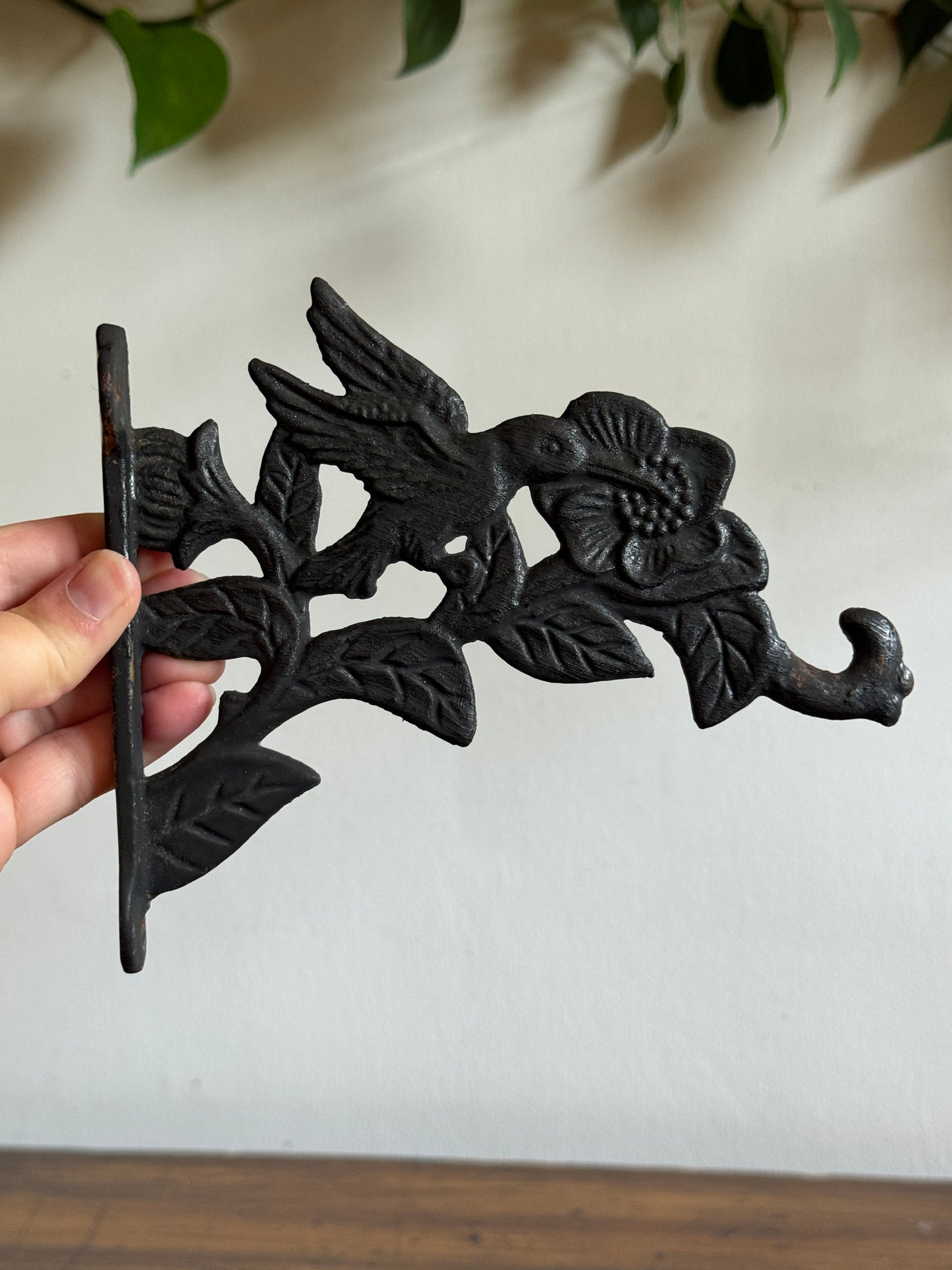 Metal Cast Iron Hummingbird with Flowers Wall Hook