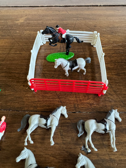 Ertl Brand Farm Animal Toy Set with Mixed Pieces
