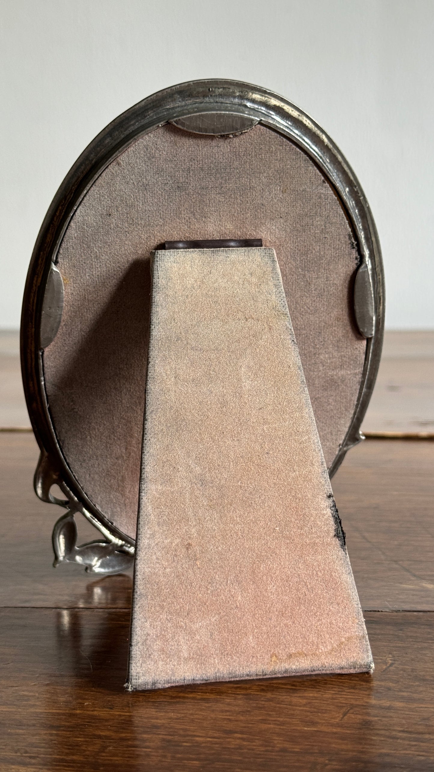 Vintage Seagull Pewter Oval Shaped Bird Photo Frame