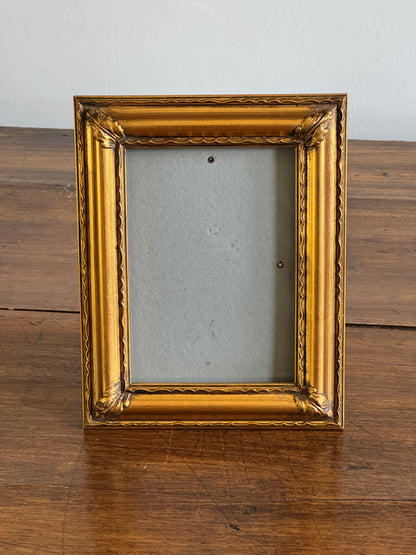 Gold Ornate 5x7 Photo Frame with Leaf Corner Design