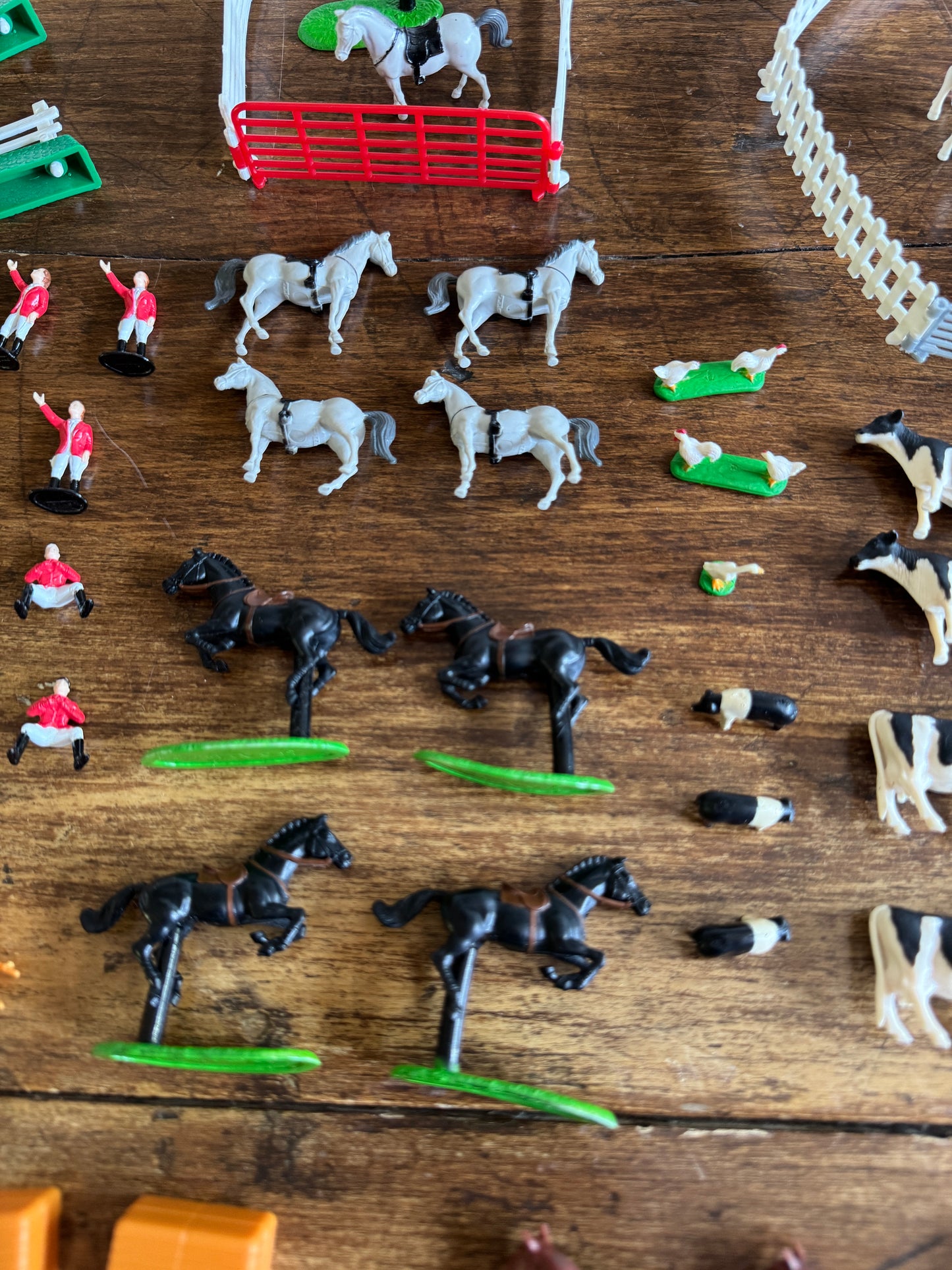 Ertl Brand Farm Animal Toy Set with Mixed Pieces