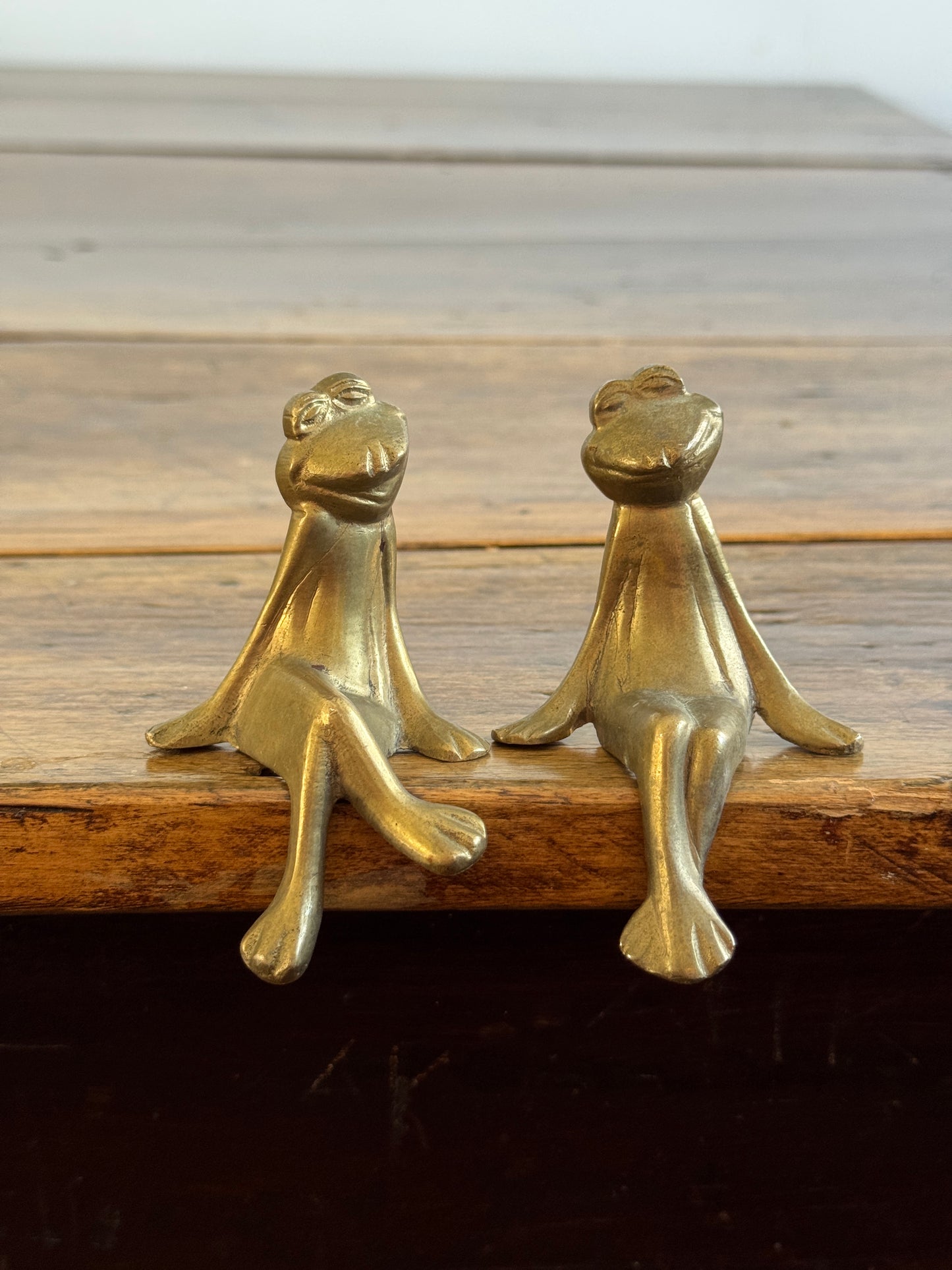 Vintage Brass Frog Shelf Sitter Couple
