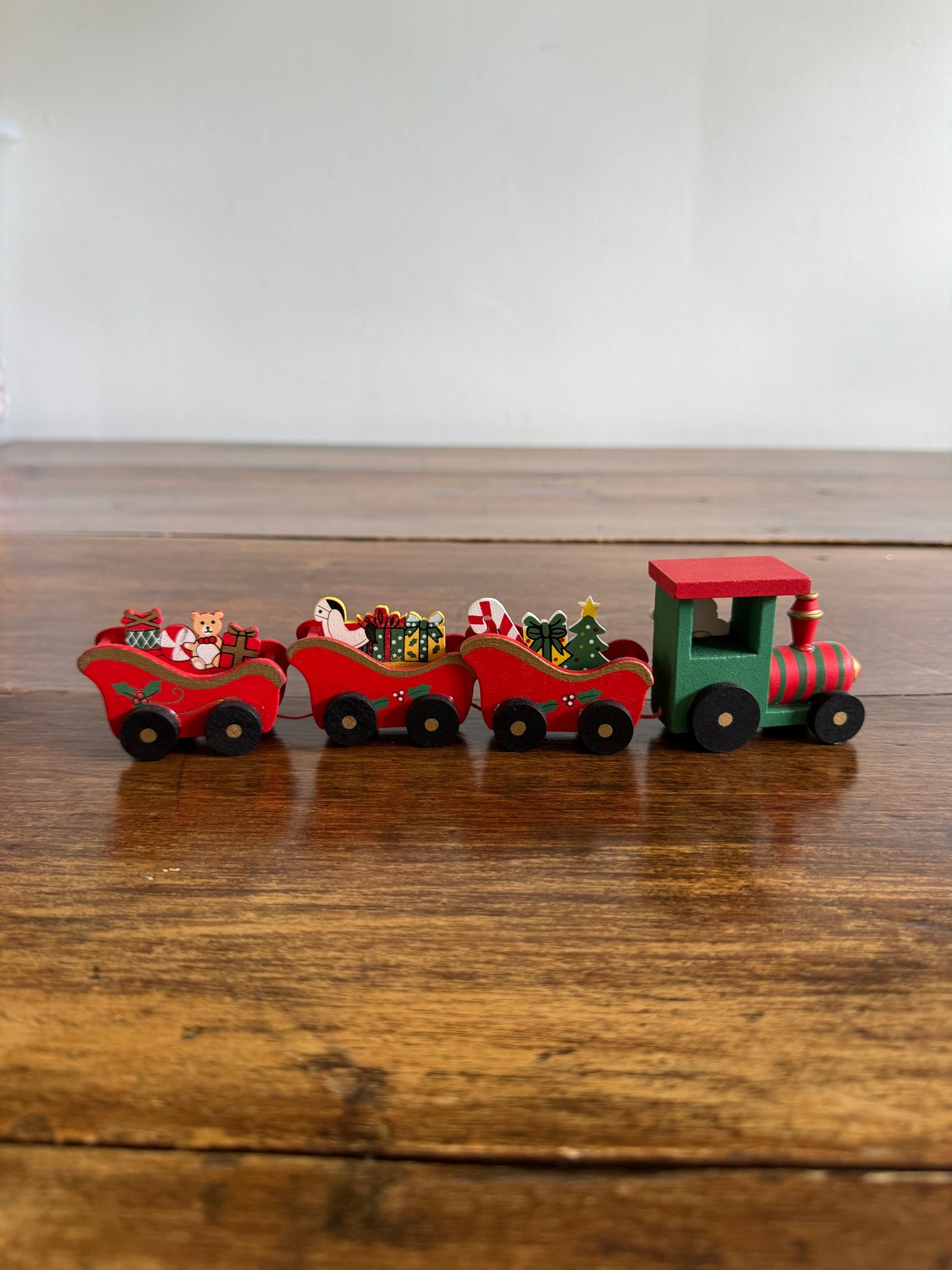Wood Christmas Train Holiday Decoration - Made in China