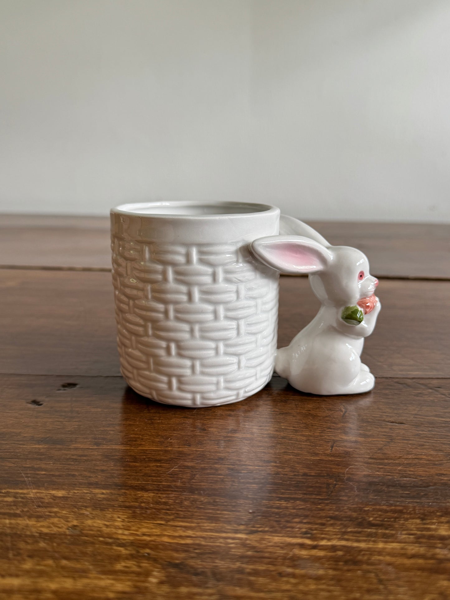 Vintage Fitz & Floyd Bunny Eating Carrot with White Basket Weave Holder 1979 - Made in Japan