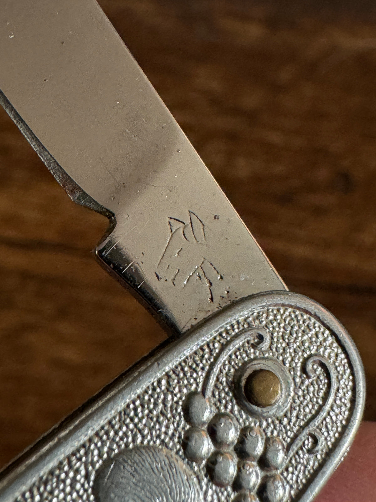 Vintage Metal Animal Embossed Folding Pocket Knife