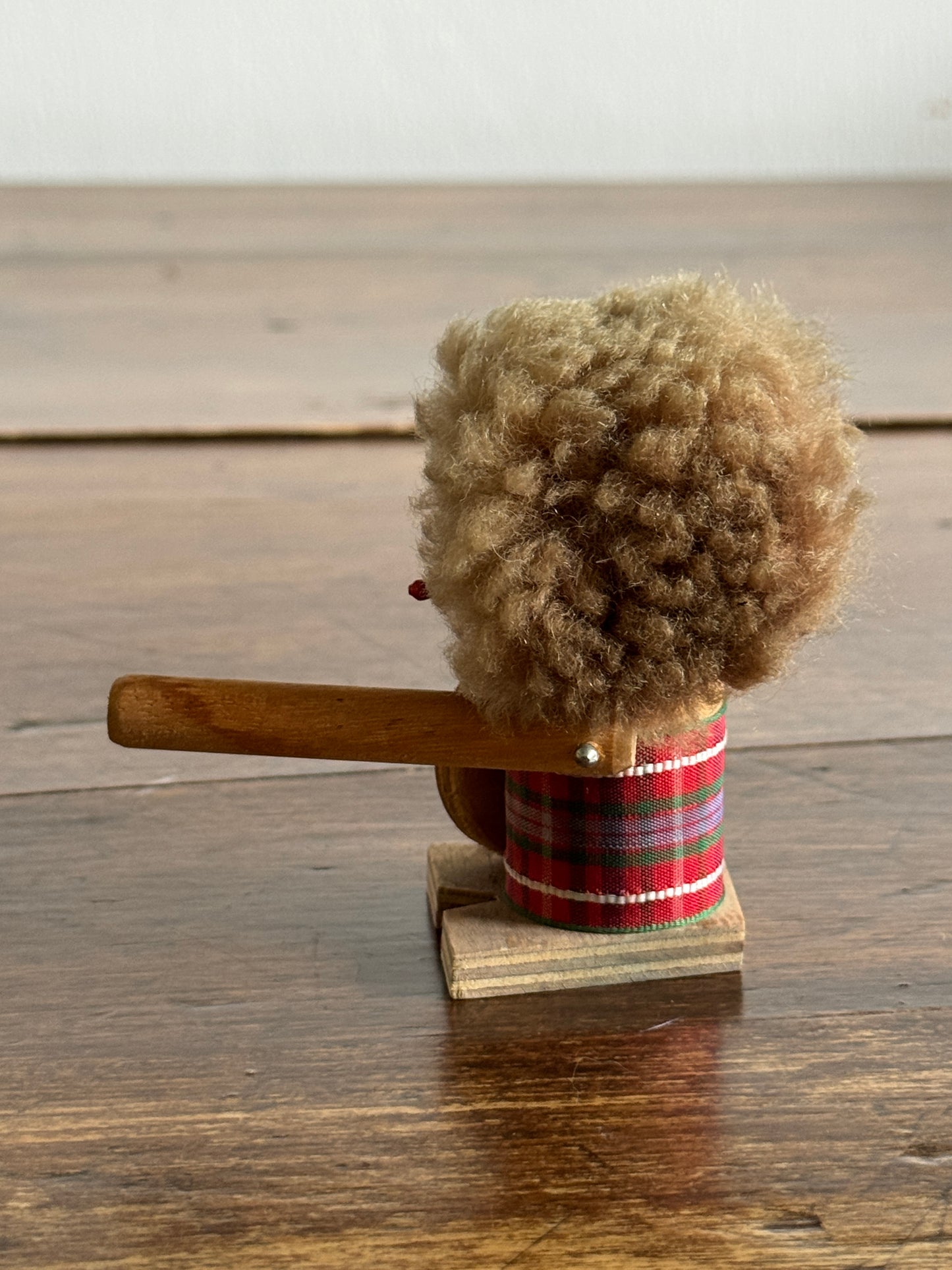 Scottish Penny Toys Mini Wood Figurine