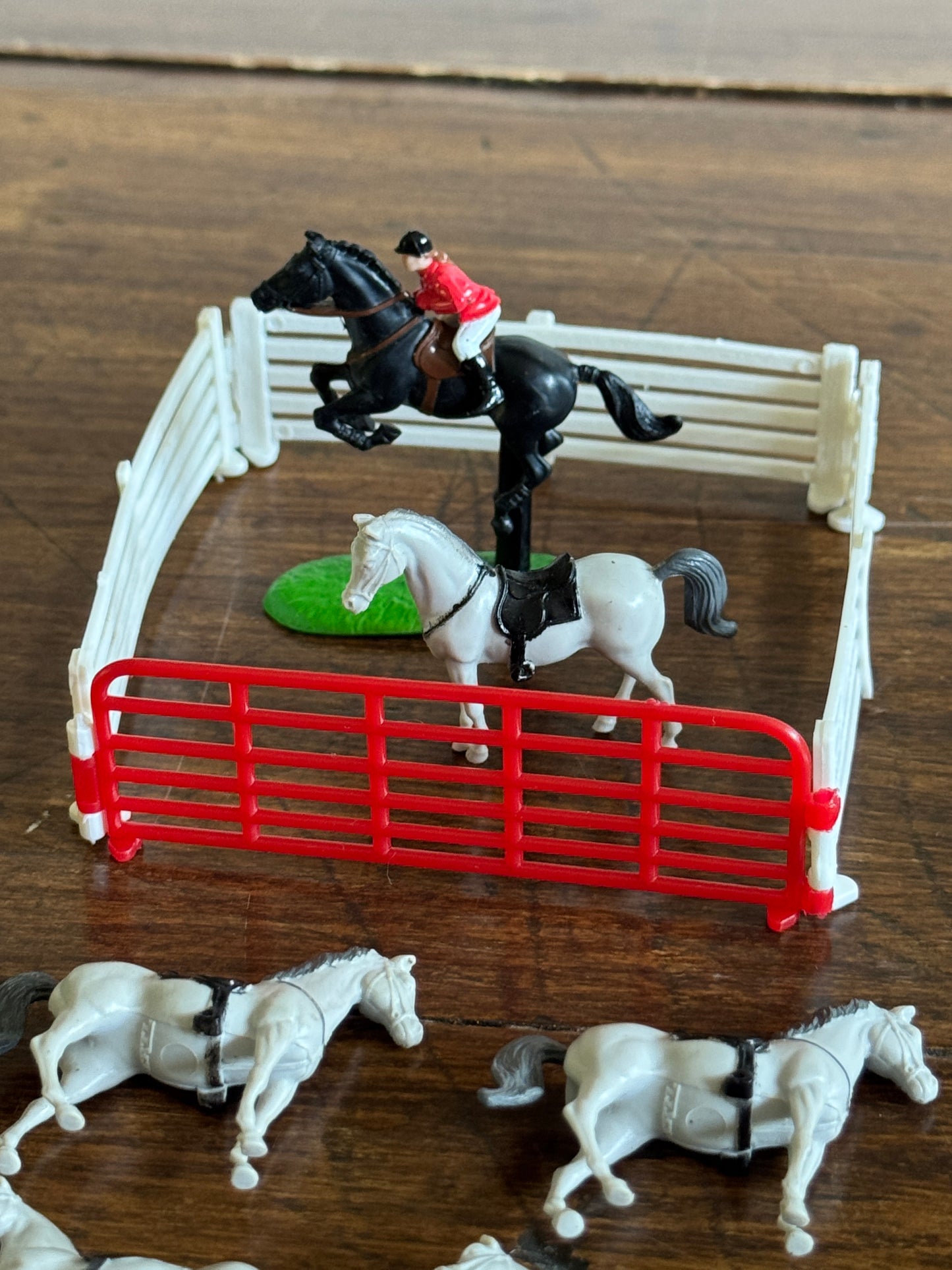 Ertl Brand Farm Animal Toy Set with Mixed Pieces