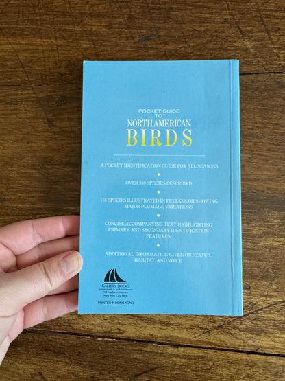 North American Birds Pocket Guide Book by Andrew Cleave