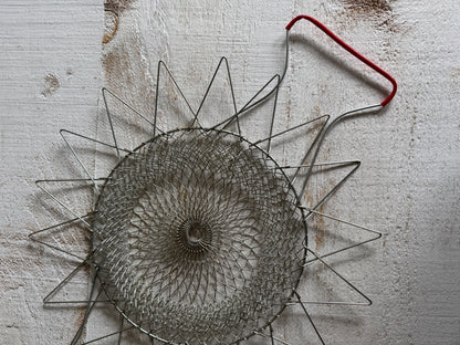 ONE Collapsible Metal Mesh Wire Egg Collecting Basket with Red Handles