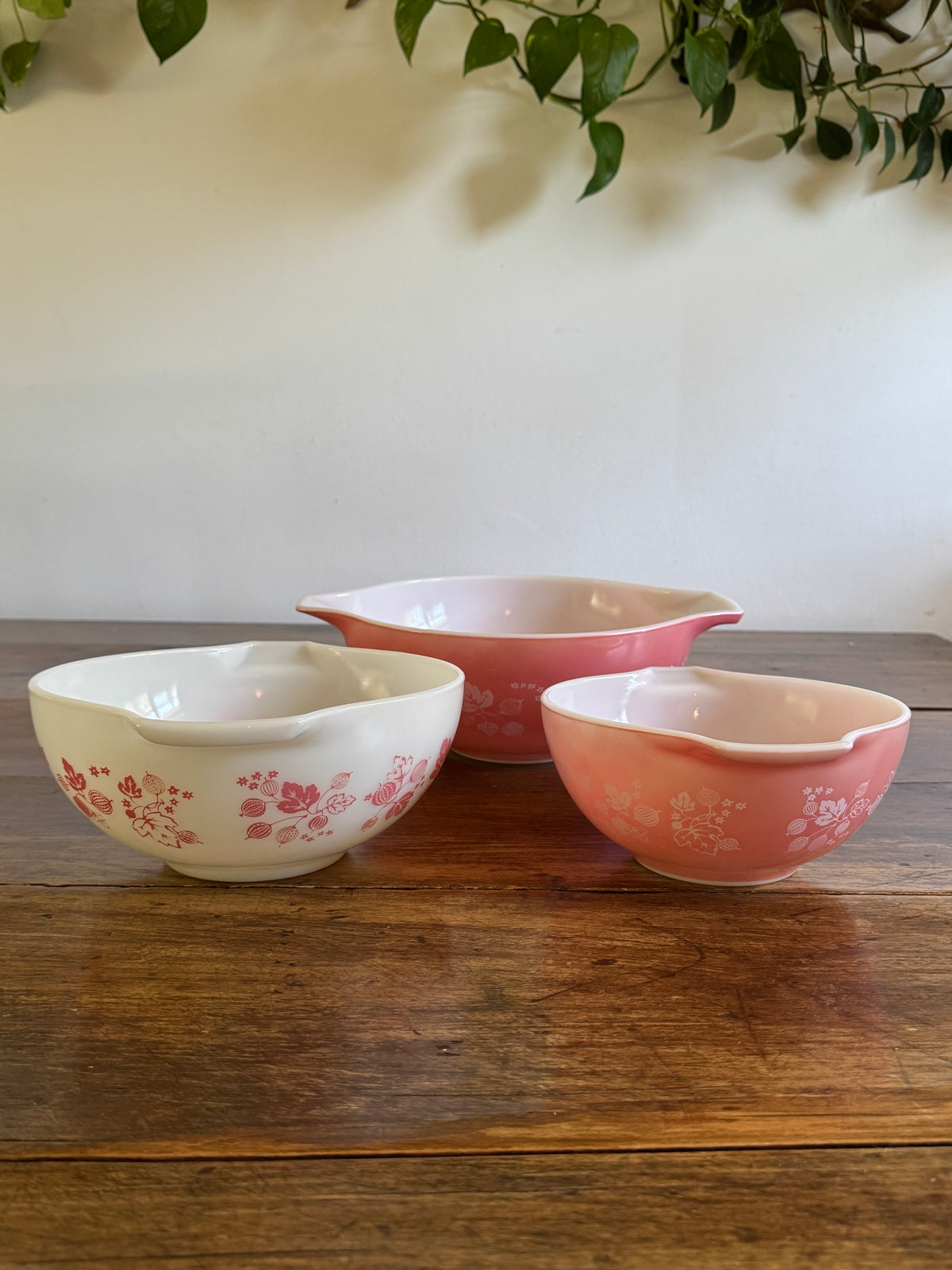 Set of Three Pink Gooseberry Pyrex Cinderella Nesting Mixing Bowls