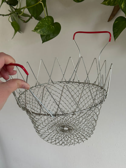 ONE Collapsible Metal Mesh Wire Egg Collecting Basket with Red Handles