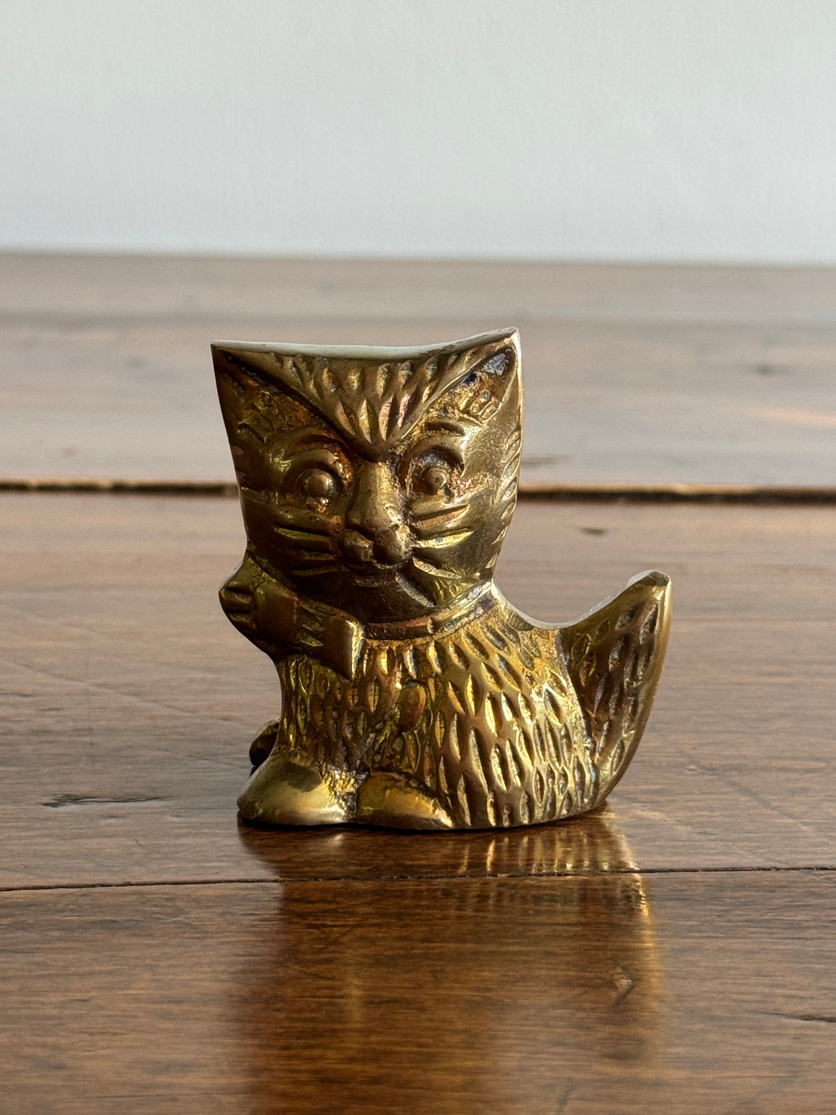 Vintage Brass Cartoon Cat Figurine - Cat with Bow Decor