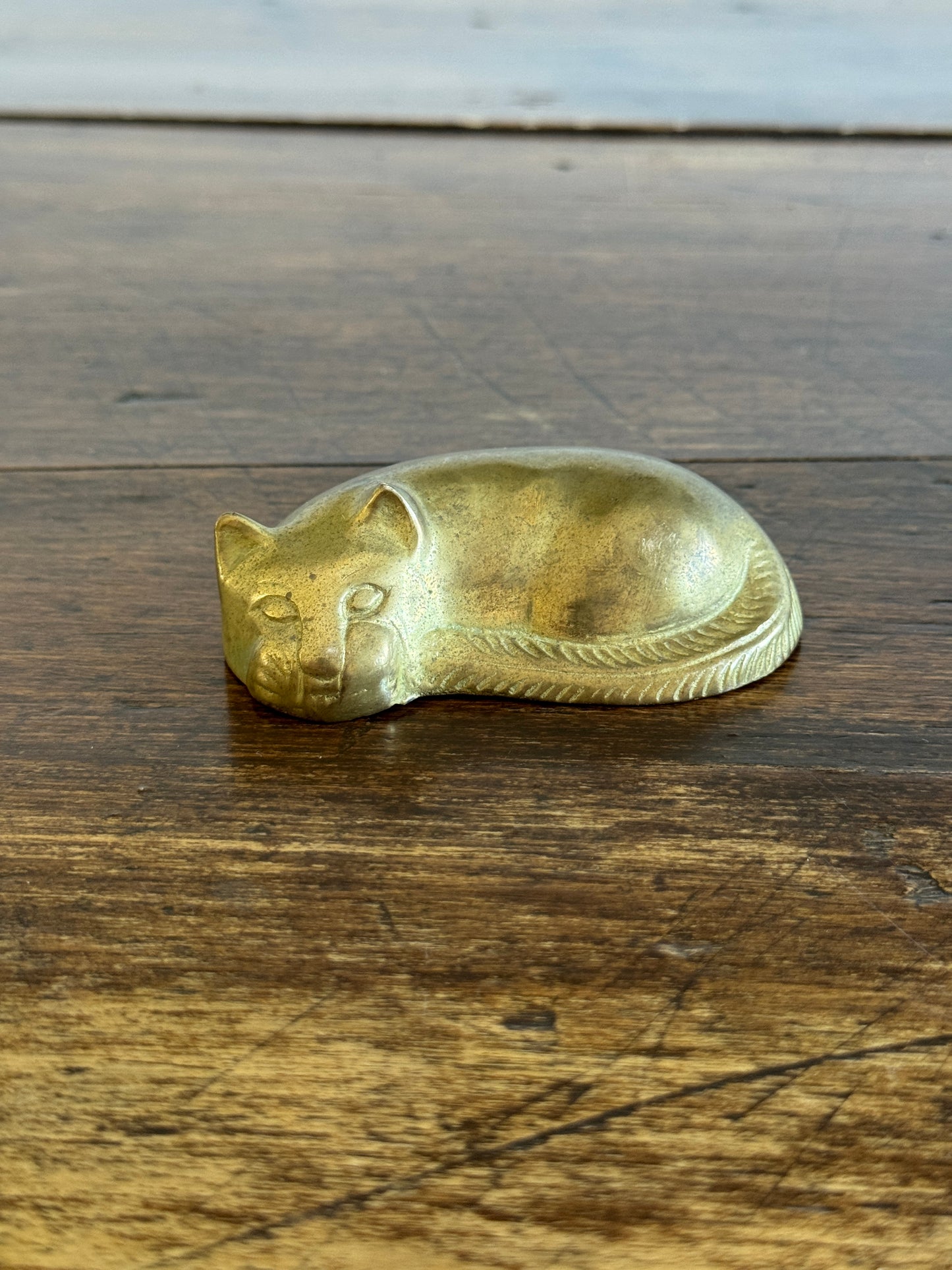Vintage Sleeping Cat Figurine - Curled Cat Decor