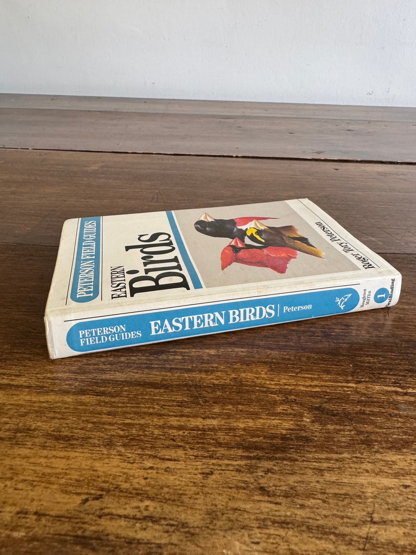 Peterson Field Guide Eastern Birds Guide Book by Roger Tory Peterson - Fourth Edition Printed USA