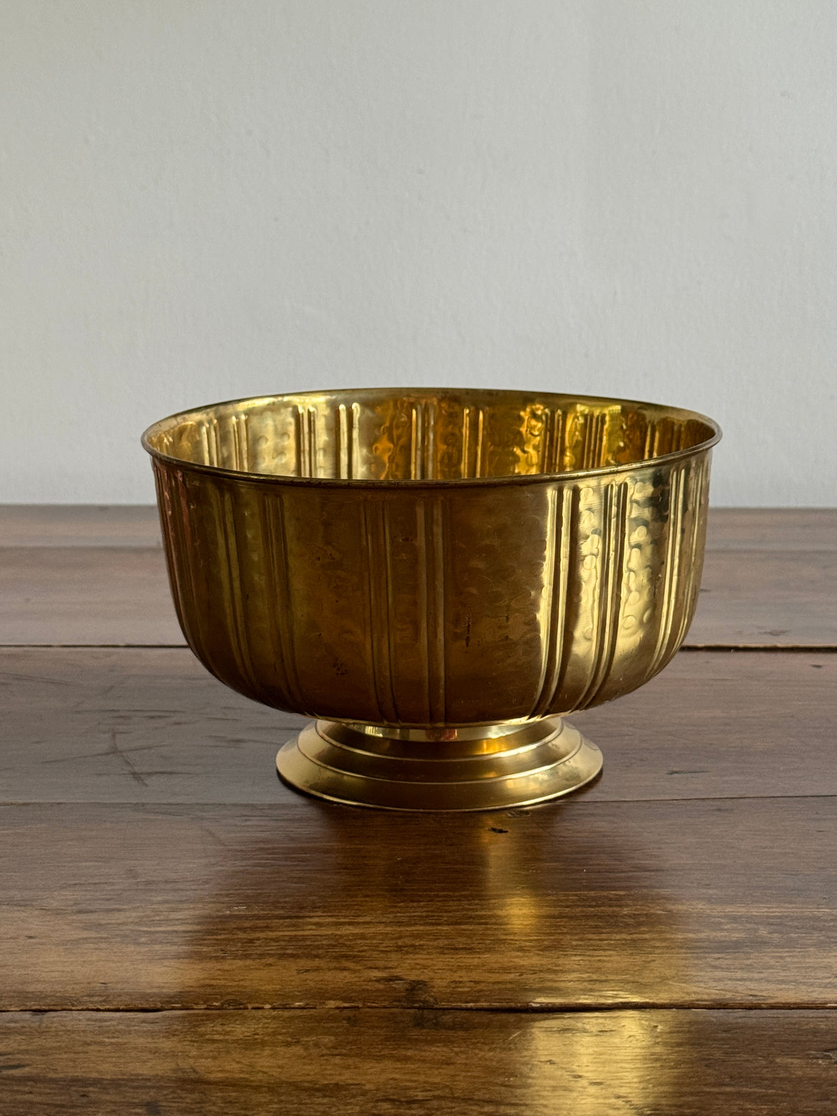 Vintage Shiny Brass Raised Bowl with Hammered Texture and Grooved Sides