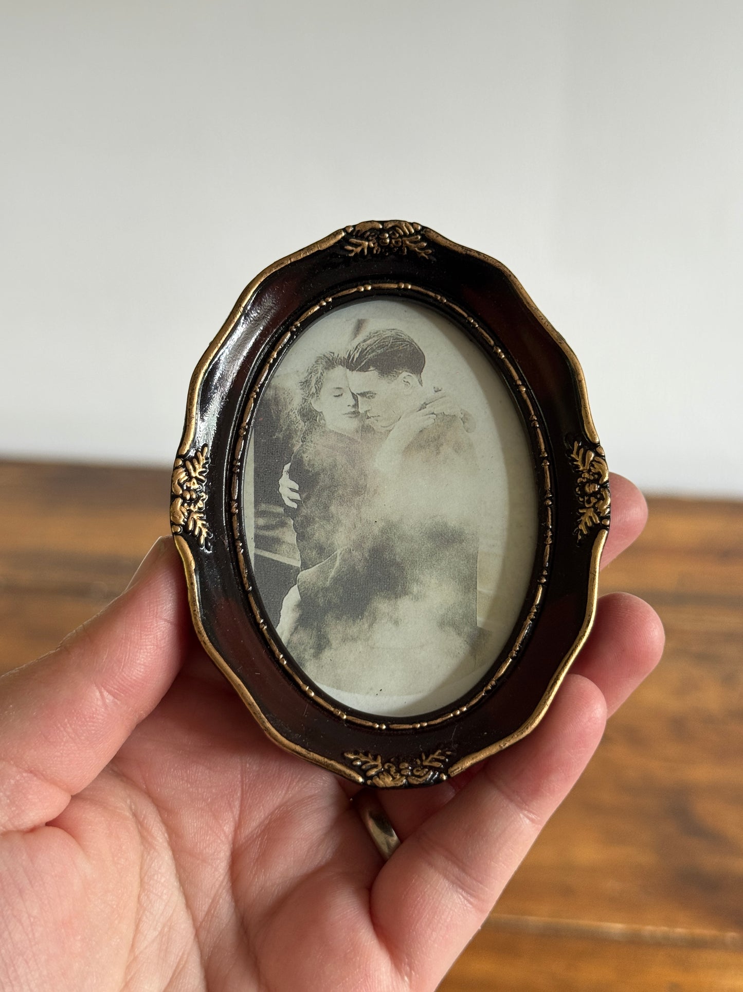 PICK ONE: Small Plastic Frames with Small Metal Stand