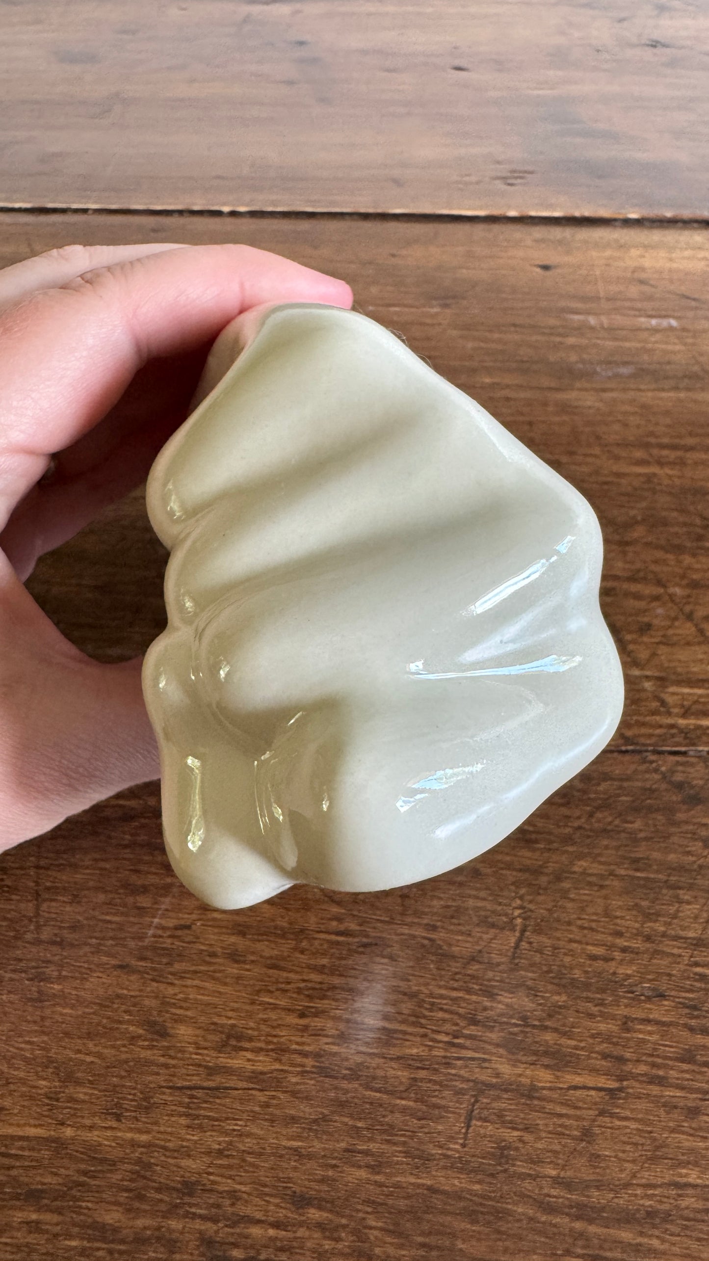 Ceramic Hand Holder - Single Stem Flower Holder