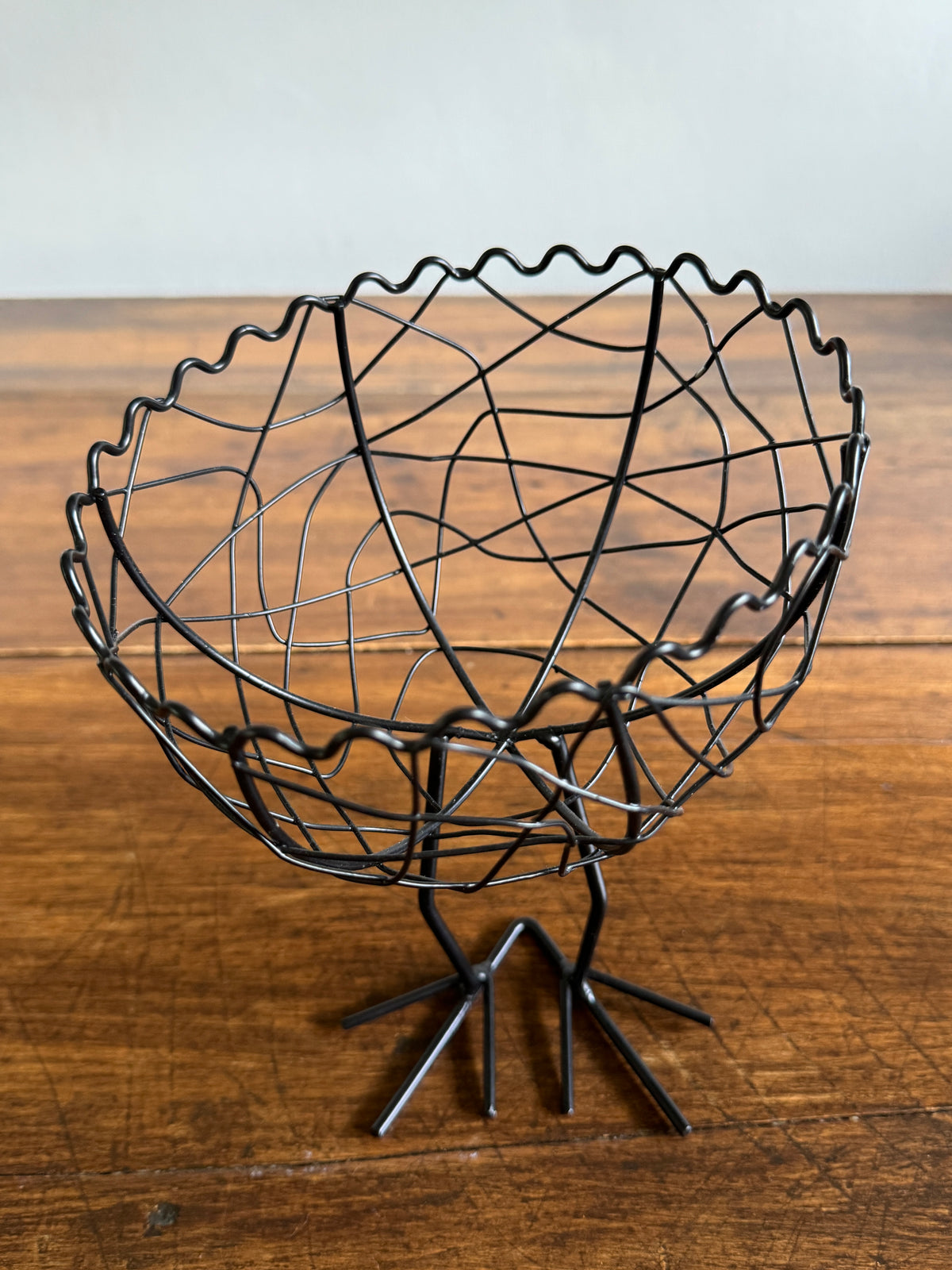 Lightweight Metal Wire Mesh Bird Leg Basket