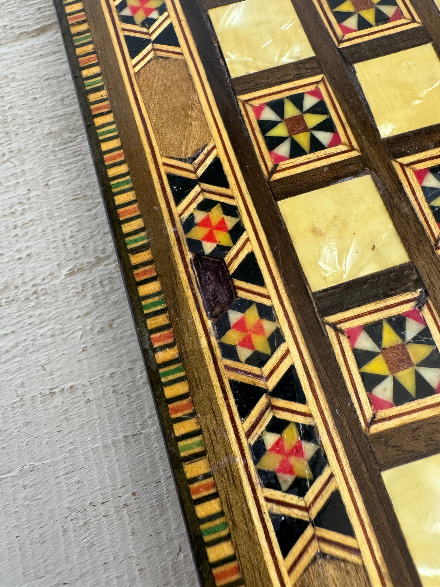 Small Travel Sized Folding Chess and Backgammon 2-in-1 Set with Stunning Marquetry Detailing and Wooden Pieces