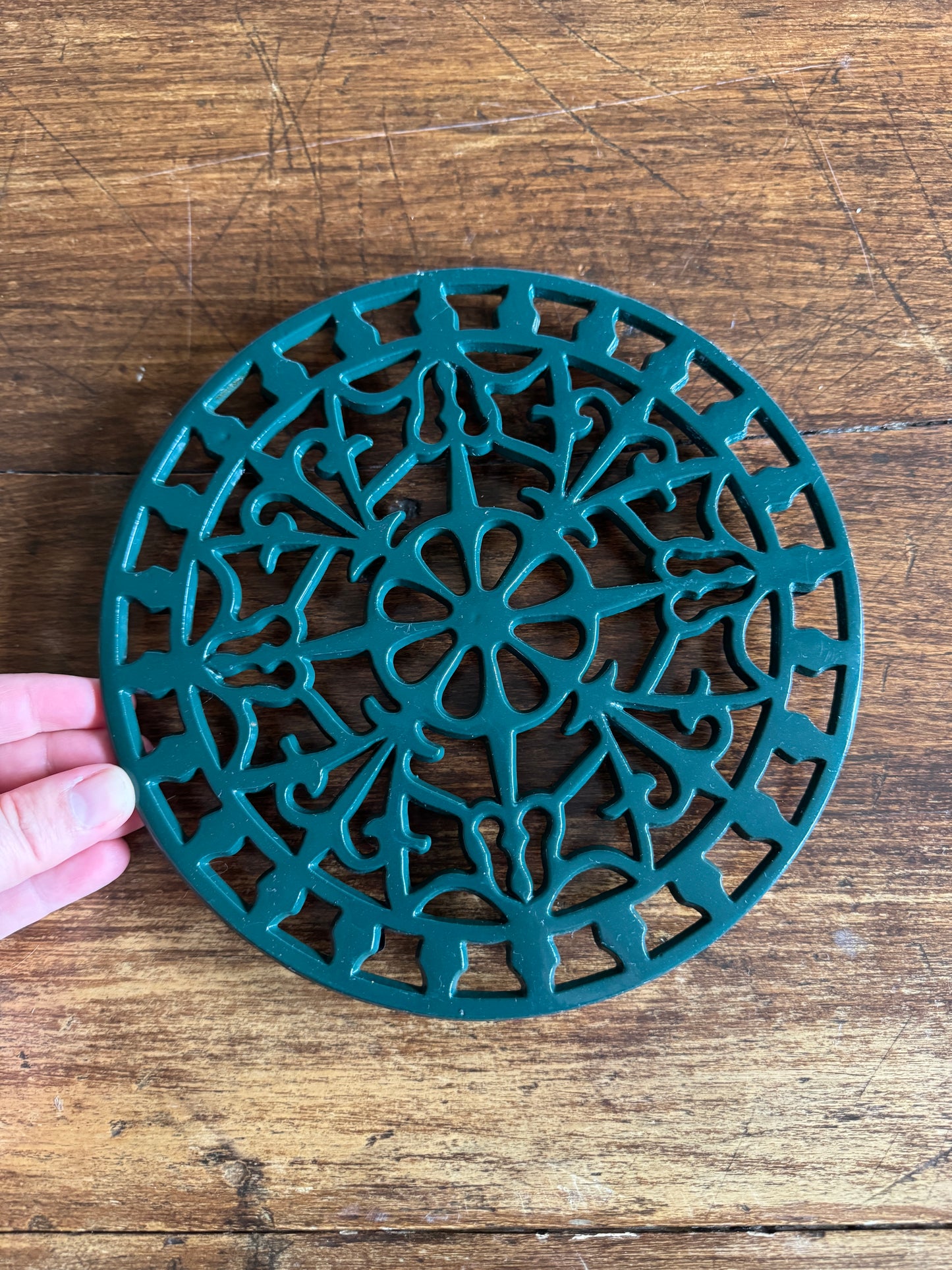 Green Metal Trivet - Metal Hot Plate or Plant Stand