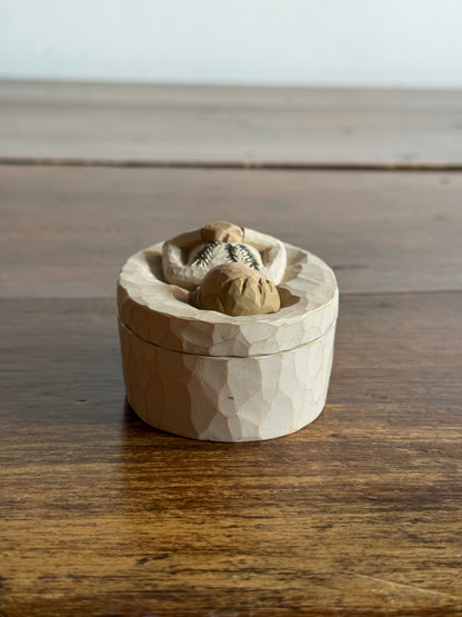Willowtree Remembrance 2004 Trinket Box- Keeping Treasured Memories Close