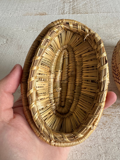 Woven Tight Woven Coil Basket with Lid - Small Storage Basket with Woven Detailed and Lid