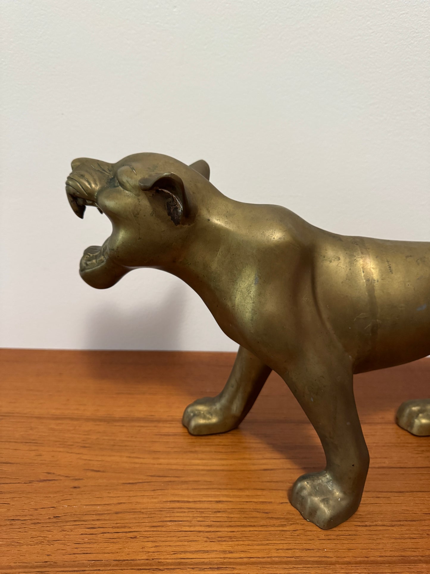 Substantial Vintage Modern Brass Panther Cat Sculpture - Vintage Brass Wild Cat Figurine