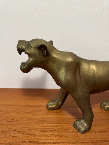 Substantial Vintage Modern Brass Panther Cat Sculpture - Vintage Brass Wild Cat Figurine