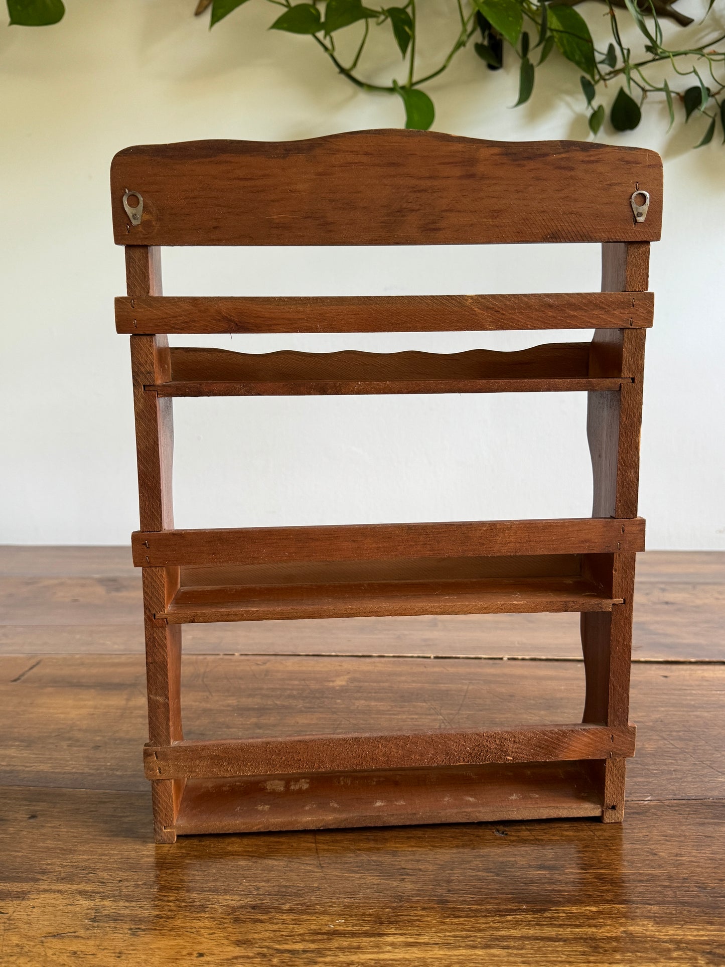Small Spice Rack with Simple Wavy Front Design - Table Top or Wall Mounted