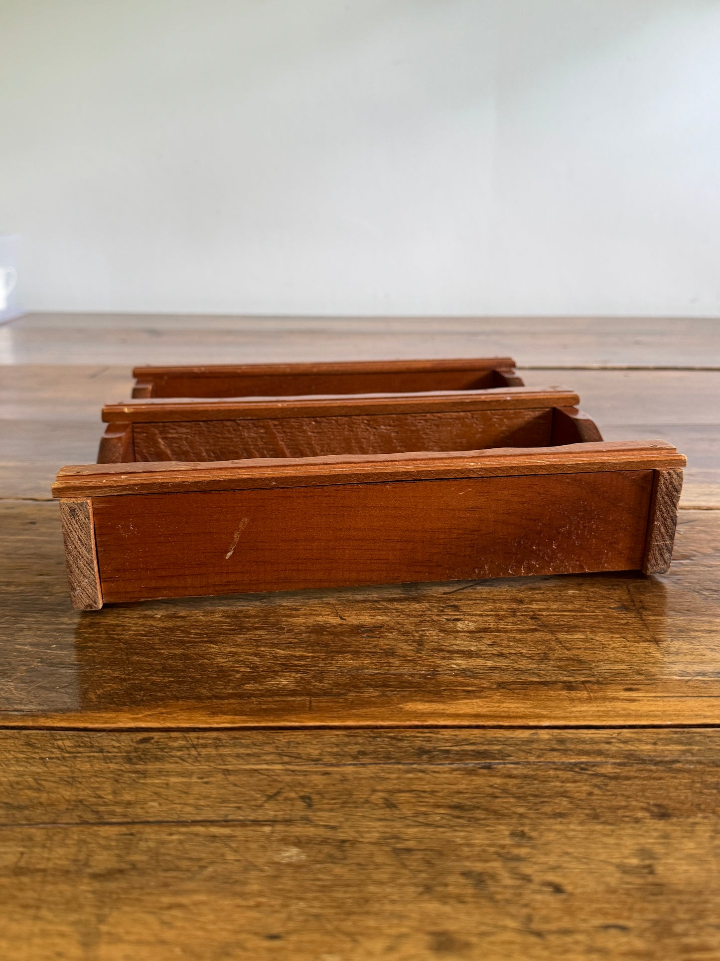 Small Spice Rack with Simple Wavy Front Design - Table Top or Wall Mounted