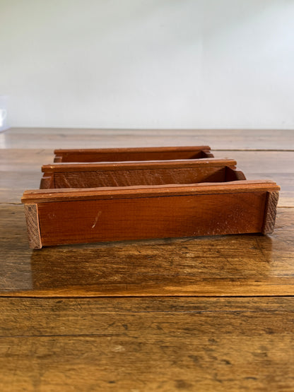 Small Spice Rack with Simple Wavy Front Design - Table Top or Wall Mounted