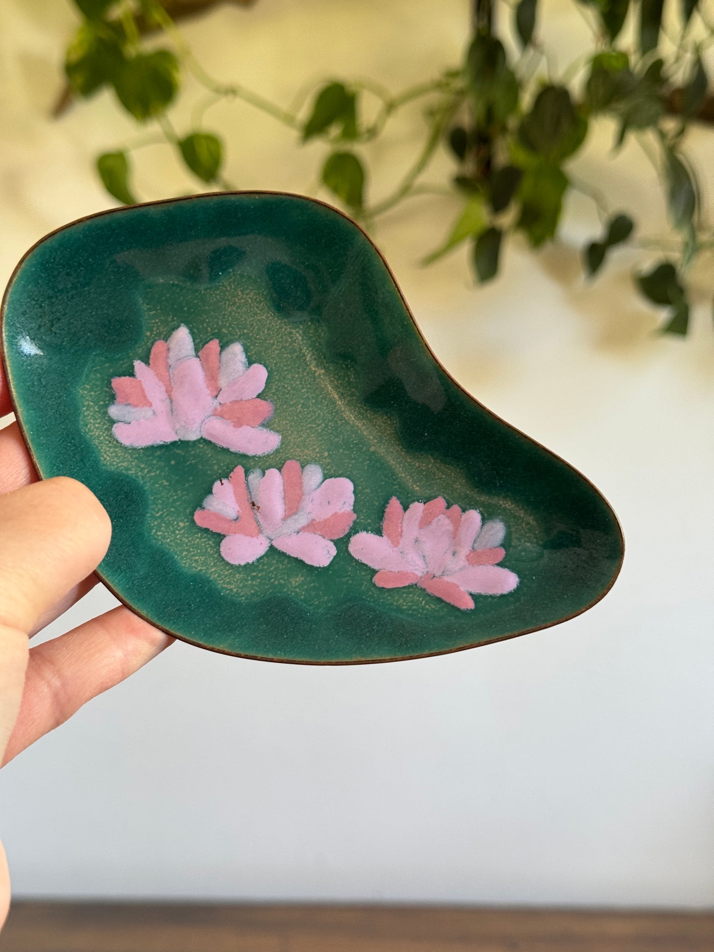 Vintage Pair of Enamel Trinket Dishes - One with Flowers, One with Speckles