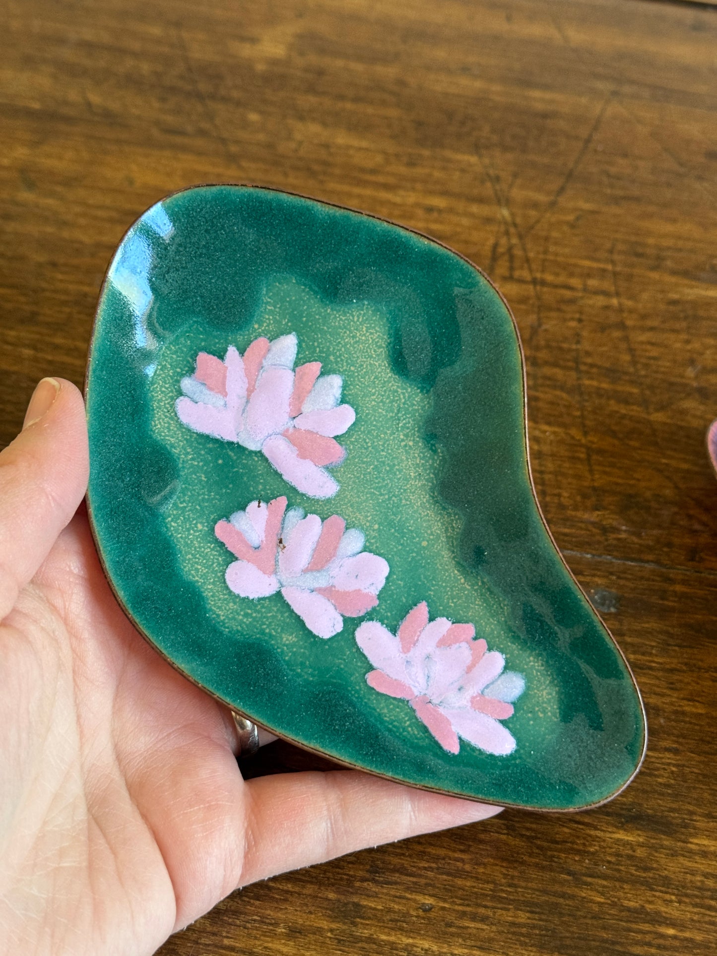 Vintage Pair of Enamel Trinket Dishes - One with Flowers, One with Speckles